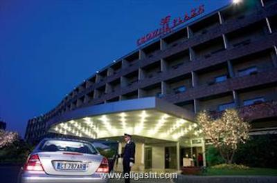 کراون پلازا اس تی پیترز