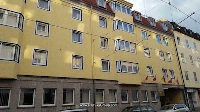 جی هتل هتل اند لیوینگ مونچن-نیمفنبورگ