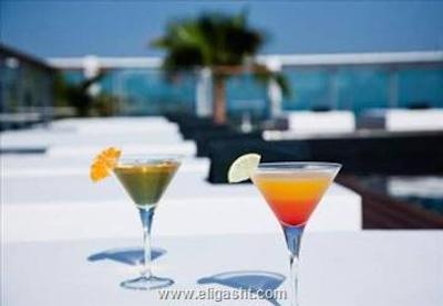 رنسانس بارسلونا فیرا