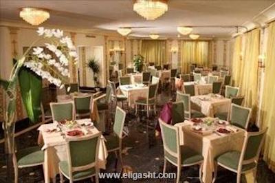 دونا لاورا پالاس