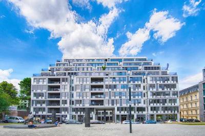 لئوناردو هتل برلین میتته