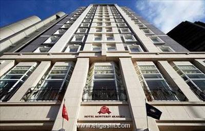 مانتری آکاساکا