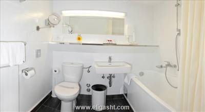 مرکور رافائل هتل وین