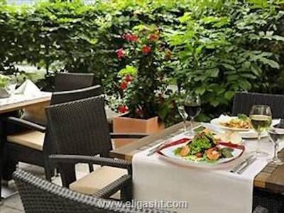 نوتل دوسلدورف سیتی وست سیسترن