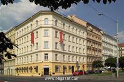 پراگ سنتر پلازا