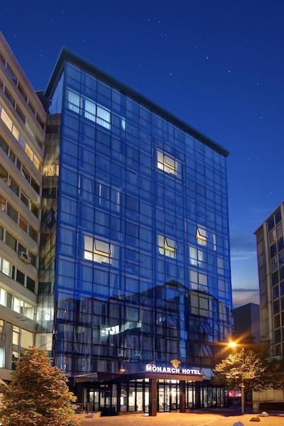 وایت مونارچ