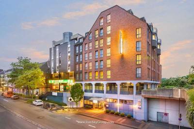 مریلا ایرپورت هتل کلن