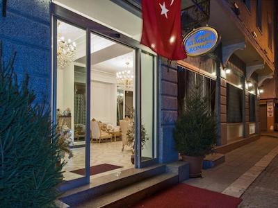 هتل کومکاپی کوناگی