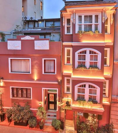 فایک پاشا هتل