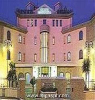 پارک هتل ایمپراتور آدریانو