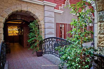 گلدن گاردن بوتیک هتل