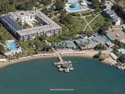 کریستال گرین بای رسرت