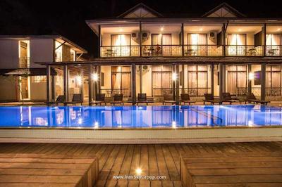 علی رزیدنس بیزینس رسرت