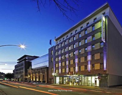 هالیدی این اکسپرس هامبورگ اس تی پولی مس