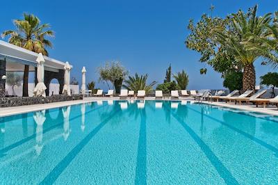 مکریس بیچ هتل