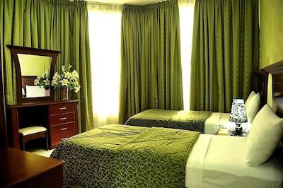 هتل آپارتمان لیوا پلازا