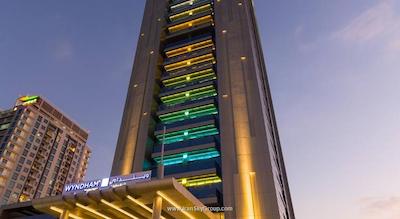 د فرست کالکشن مارینا