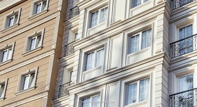 ریموند بلو هتل