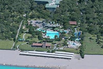 گلوریا ورد ریزورت