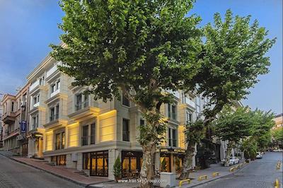 گرند ناکی هتل