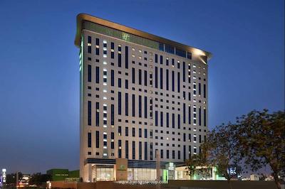 هالیدی این دوبی فستیوال سیتی