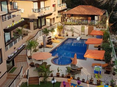 لا سونیلا سوئیتس