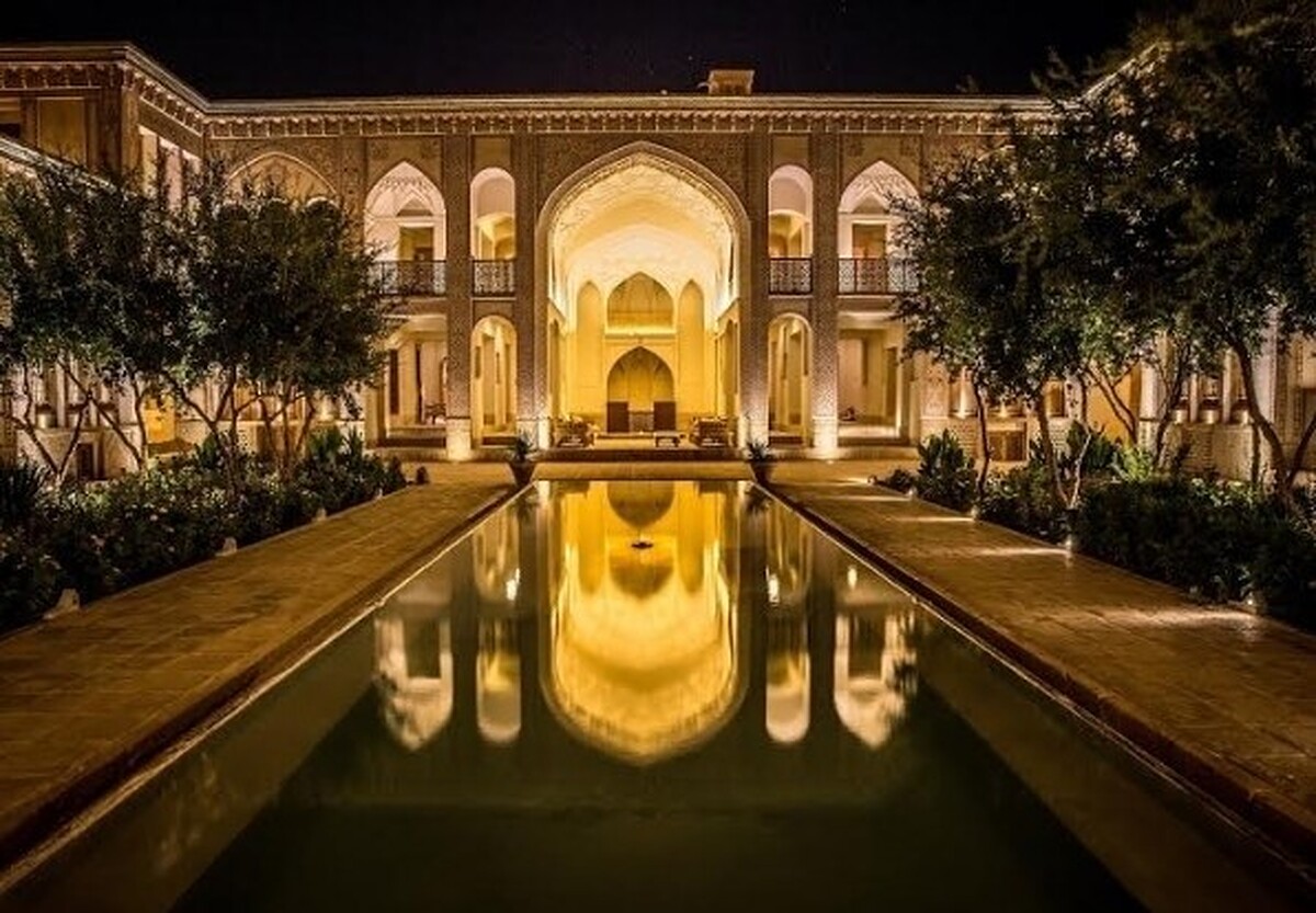 اقامتگاه سنتی خانه عامری ها کاشان