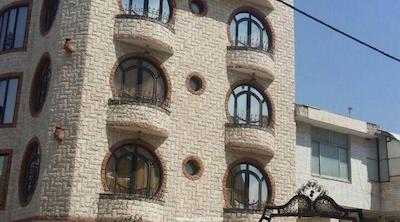 هتل آپارتمان پارمین