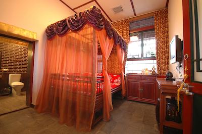 ژونگتانگ کورتیارد