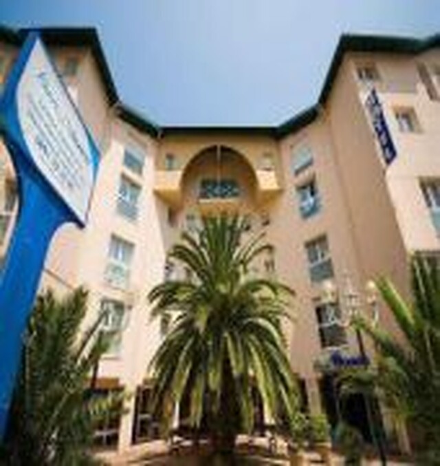 رسیدنس پیر اند واکانسز هاگونا