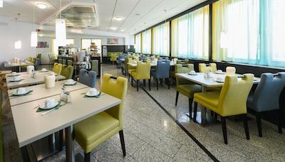 هتل ام اسپیچرنپلاتز