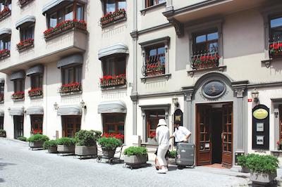 جلال سلطان هتل اسپشیال کلس