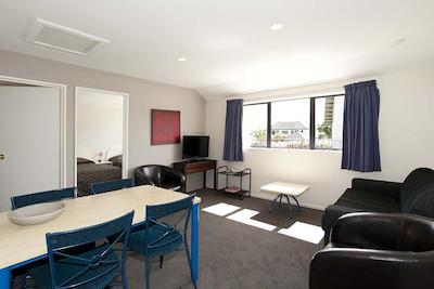 انابل کورت متل