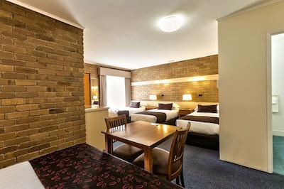 بست وسترن استاجکاچ متل