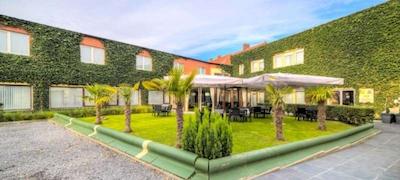 امباسادر منن