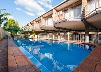 کمفرت این آیرپرت ادمیرالتی