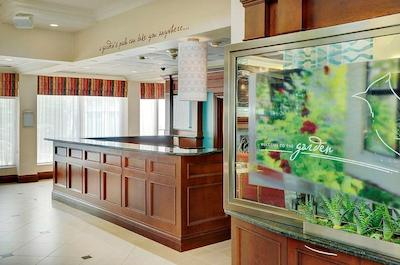 هیلتون گاردن این ترنتو/بورلینگتون