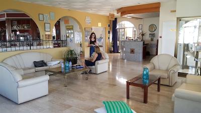 کسملنیا هتل اند اپارتمنتز