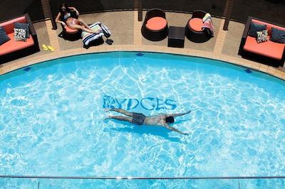 ریجز گلادستون