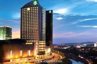 اس تی جایلز بولوارد پرمیر هتل