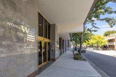 والدرف وولومولو واترز سرویسد اپارتمنتز