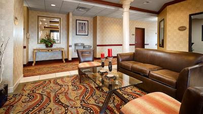 بست وسترن پلاس ممریال این اند سویتز