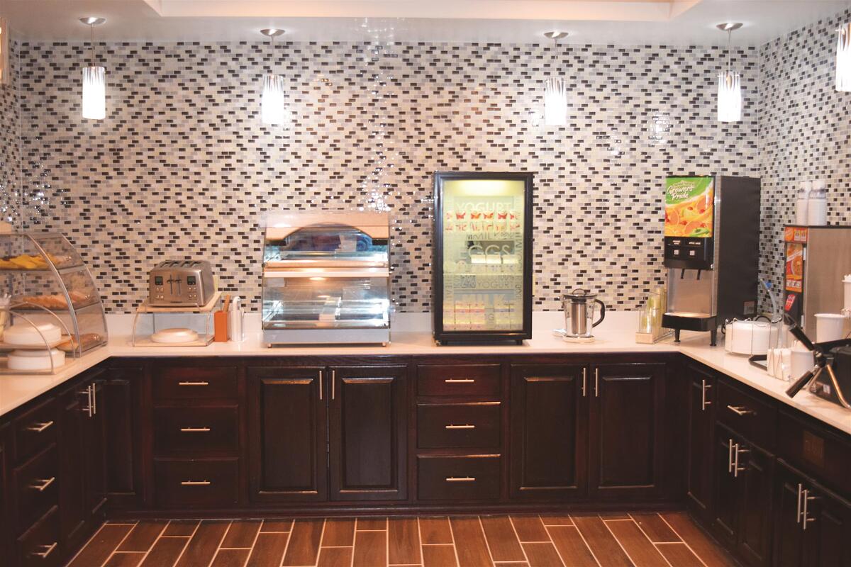 La Quinta Inn and Suites Norwich-Plainfield-Casino
