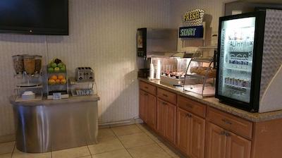 کاستسید این هالف مون ب