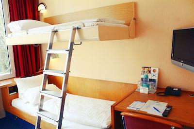 امبر اکنتل برلین چارلتنبورگ