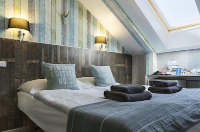 ریال کورت هتل