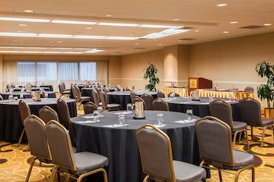 هیلتون ایندیاناپلیز هتل اند سویتز