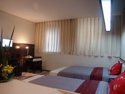 جیائولو بیزنس