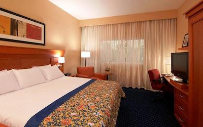 کورتیارد کانکون آیرپرت