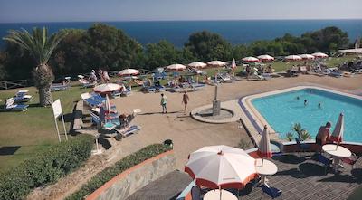 کلوب تر دل بارن